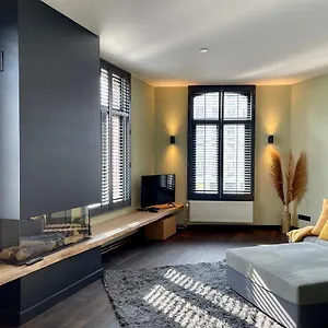 Appartement Charming Duplex At Location, Antwerpen